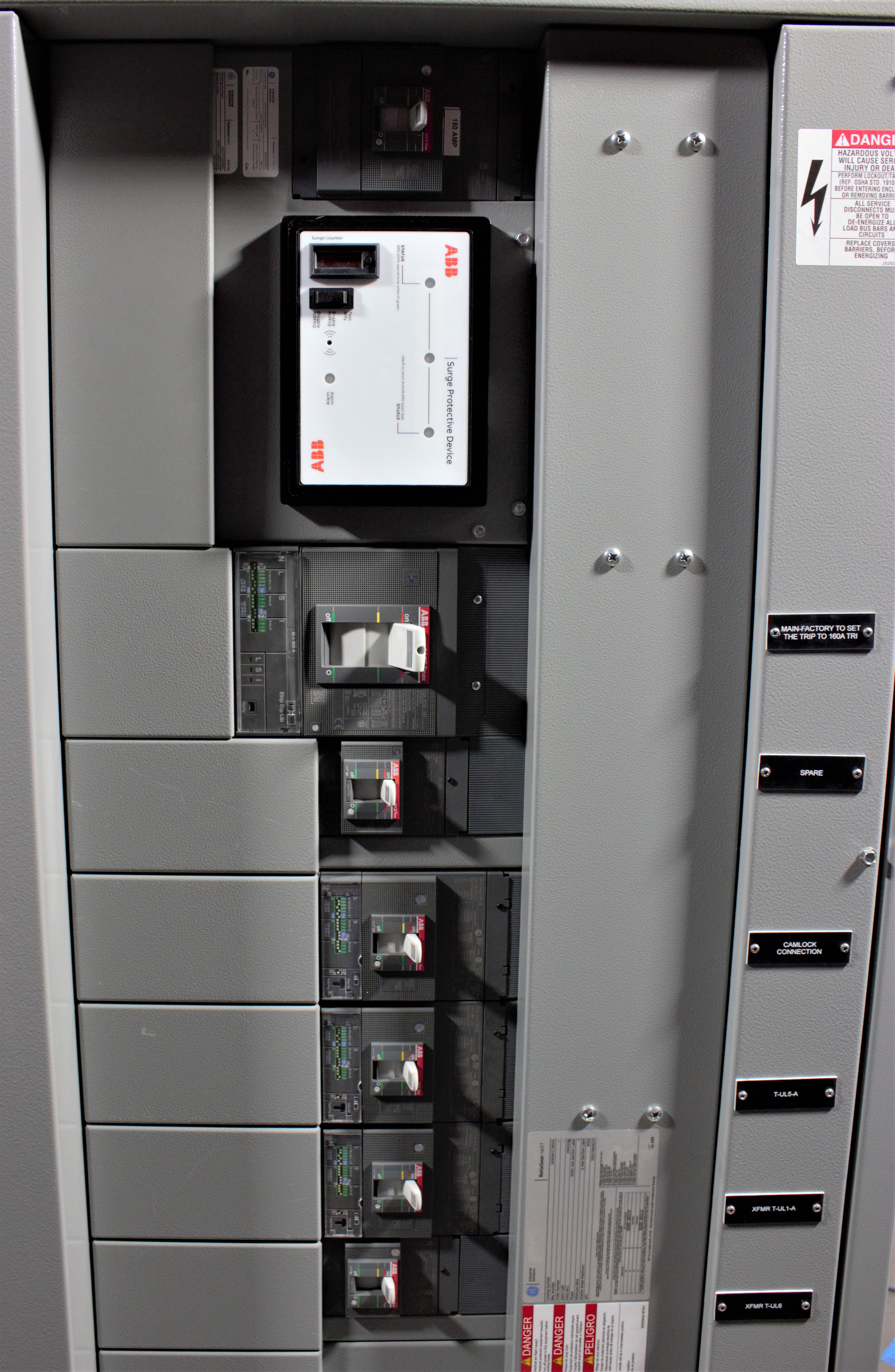 Equipamentos Diversos para Fábricas ABB Group ReliaGear neXT 600V. Sem Uso