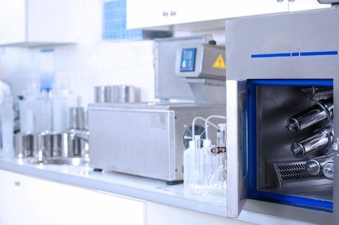 REUZEit’s Origins: A Family Selling Used Lab Equipment - Cover Image